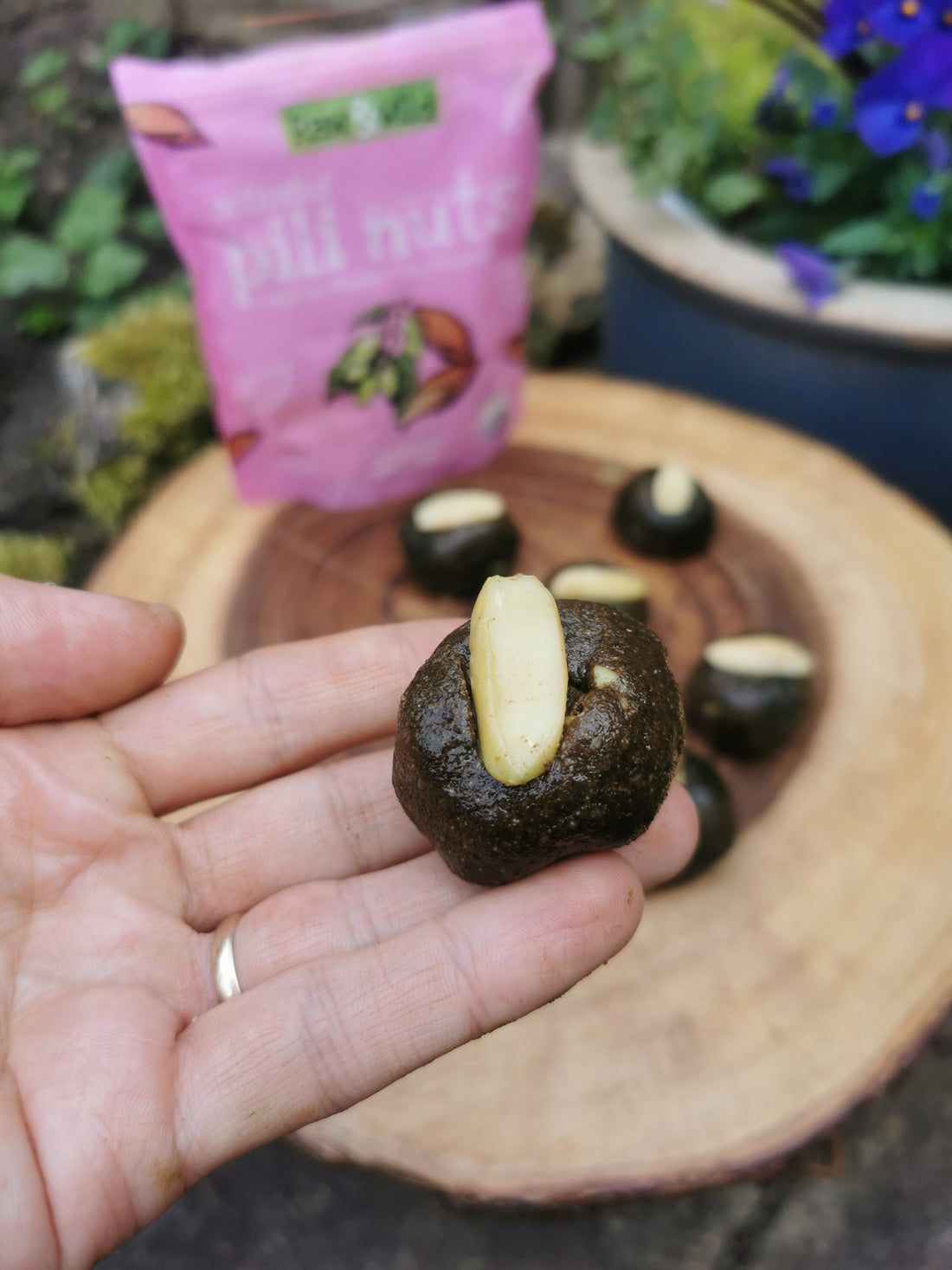 Raw Keto Matcha Pili Nut Balls.