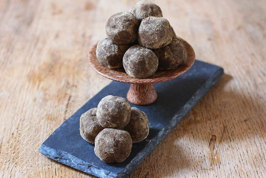 Raw Gingerbread Pili Nut Bites